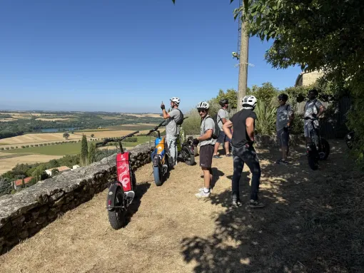 Team building en trottinette tout terrain au bord du Canal du Midi, Toulouse, E-TROTT LAURAGAIS