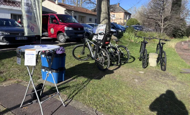 Une idée de locations de vélos au départ de l'écluse de Gardouch, Toulouse, E-TROTT LAURAGAIS